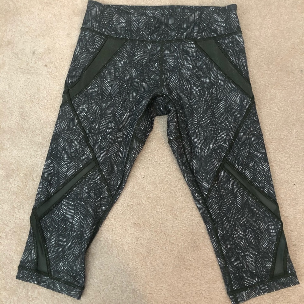 Lululemon capri pants sz6